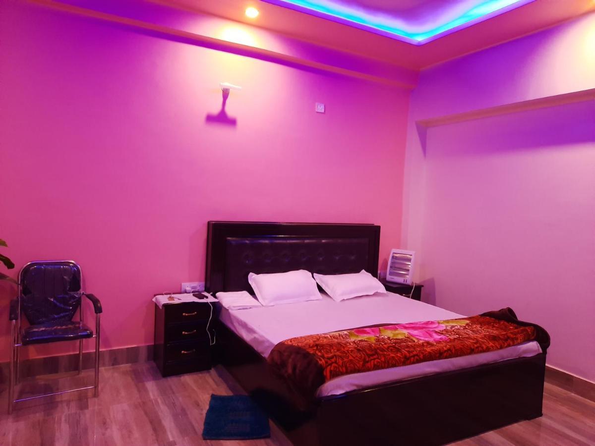 Hotel Blue Diamond Bahraich Exterior foto